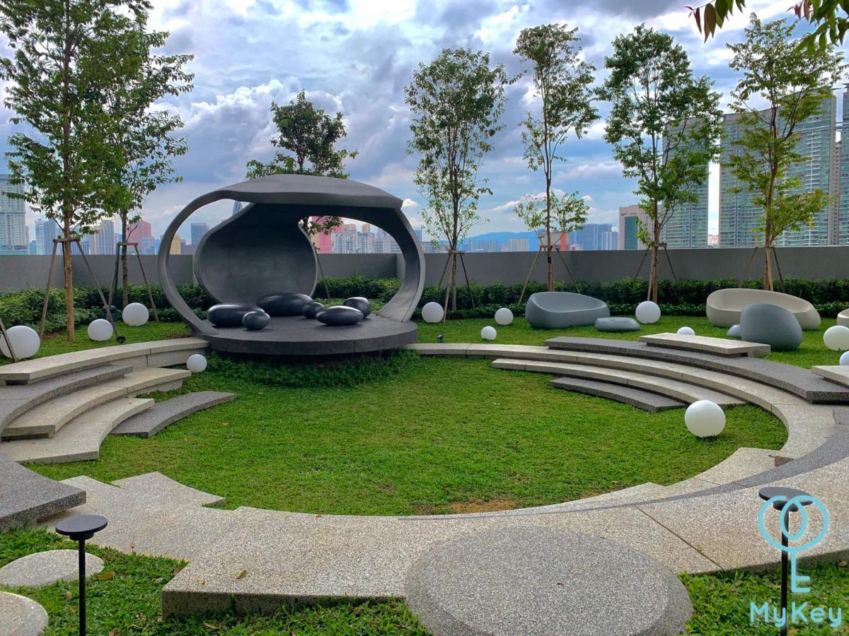 Scarletz Suites By Mykey クアラルンプール エクステリア 写真 The Amphitheatre