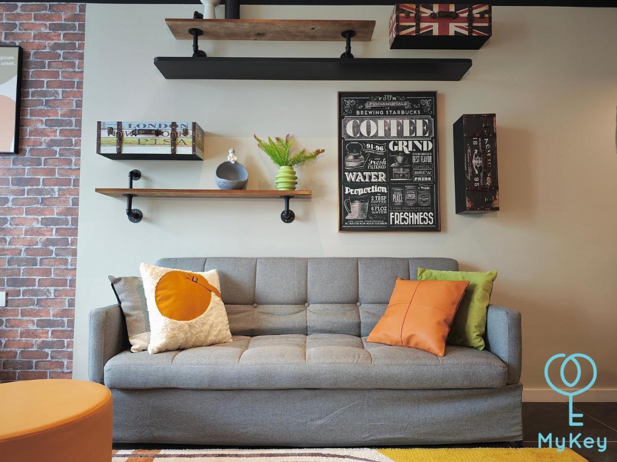 Scarletz Suites By Mykey クアラルンプール エクステリア 写真 A Mukey apartment in Tokyo