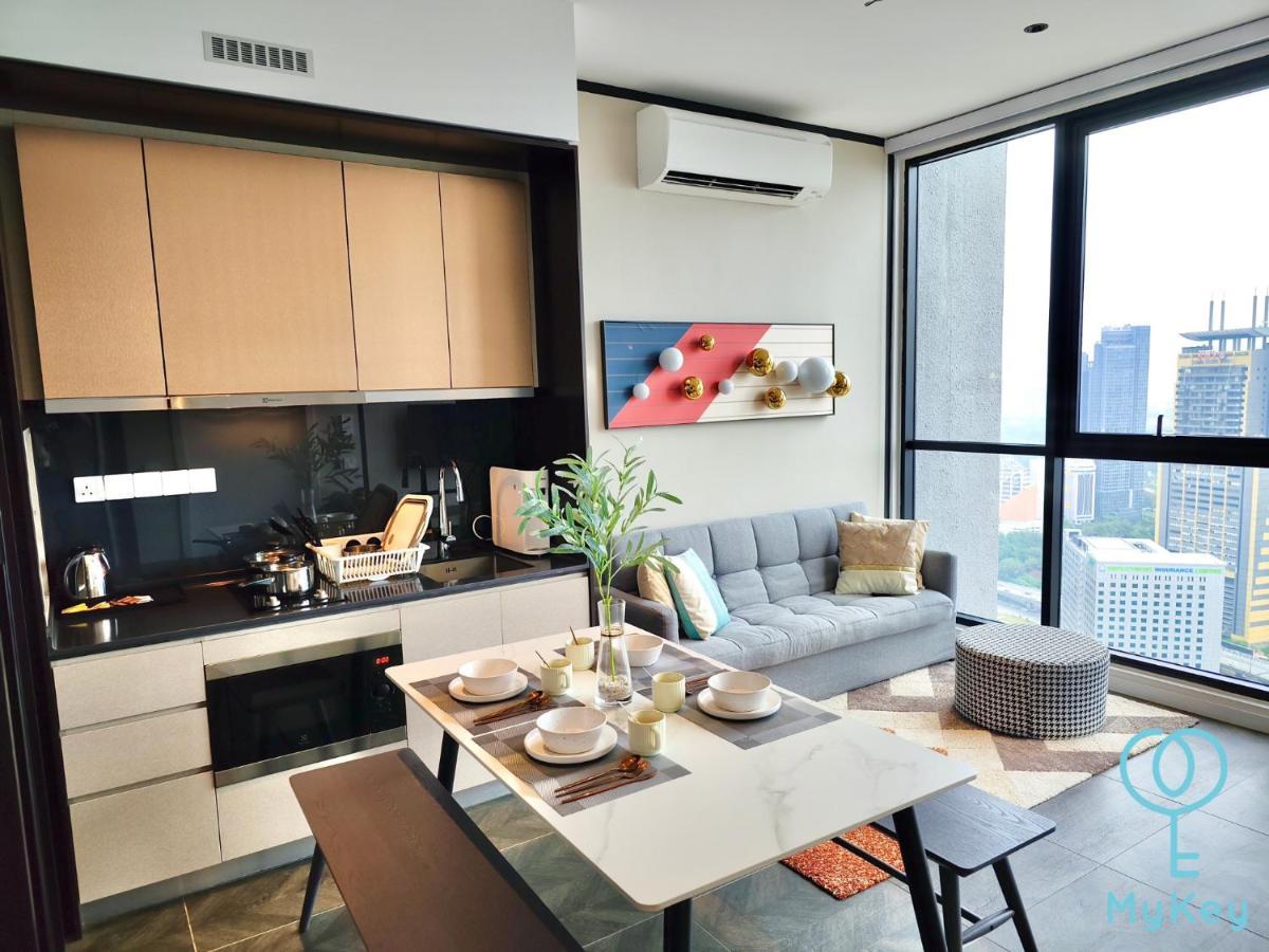 Scarletz Suites By Mykey クアラルンプール エクステリア 写真 A typical apartment in the complex